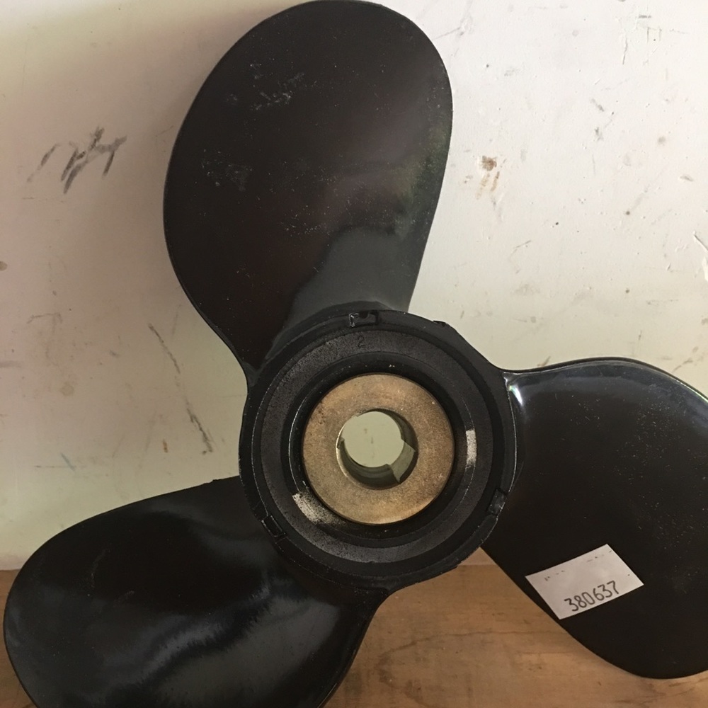 Boat propeller - Picture 3 of 4